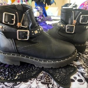 Girls studded biker boots